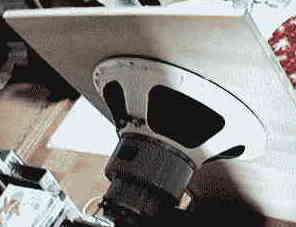 �o�b�t���Ɏ��t�����U�O�S�d